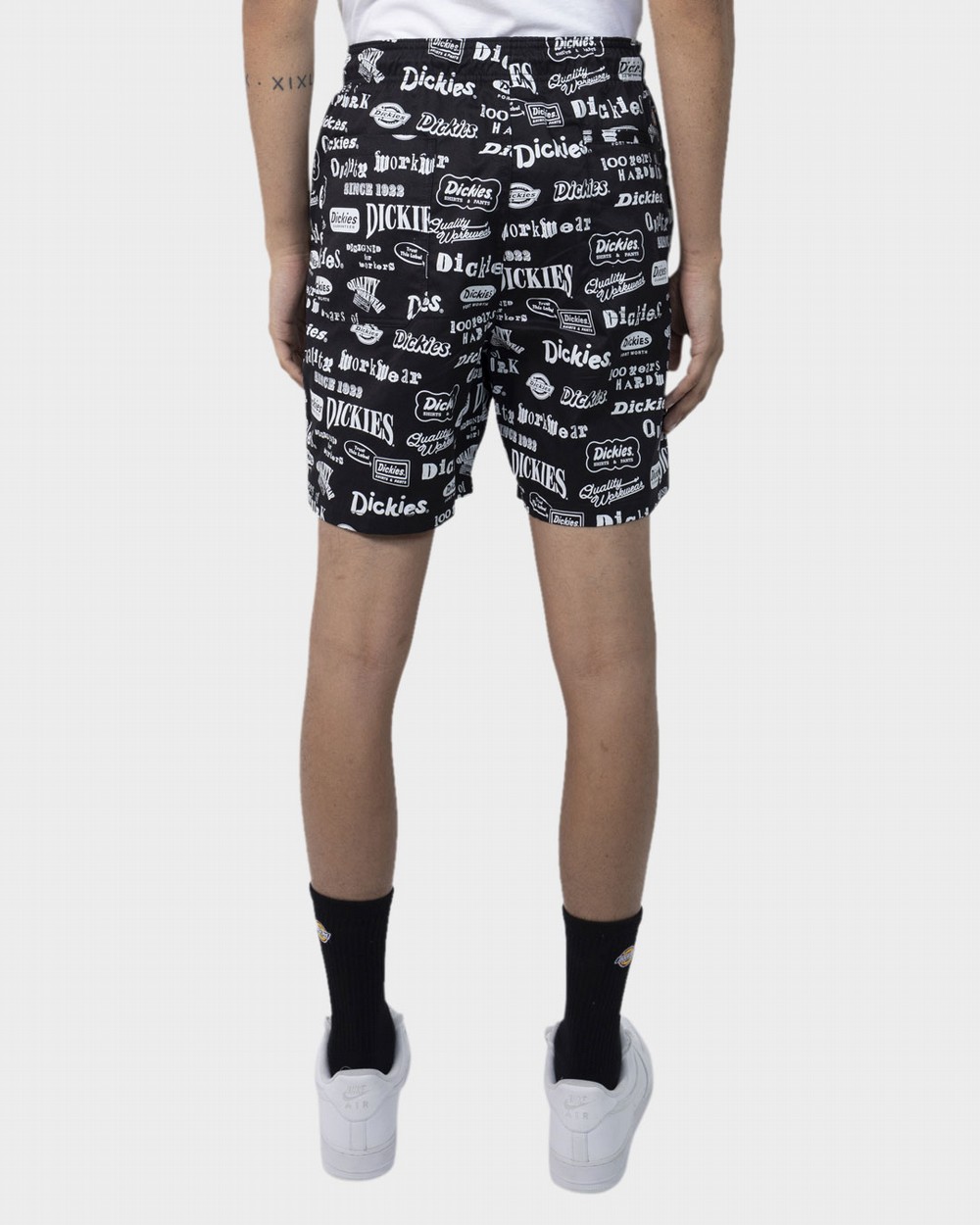 Dickes short store