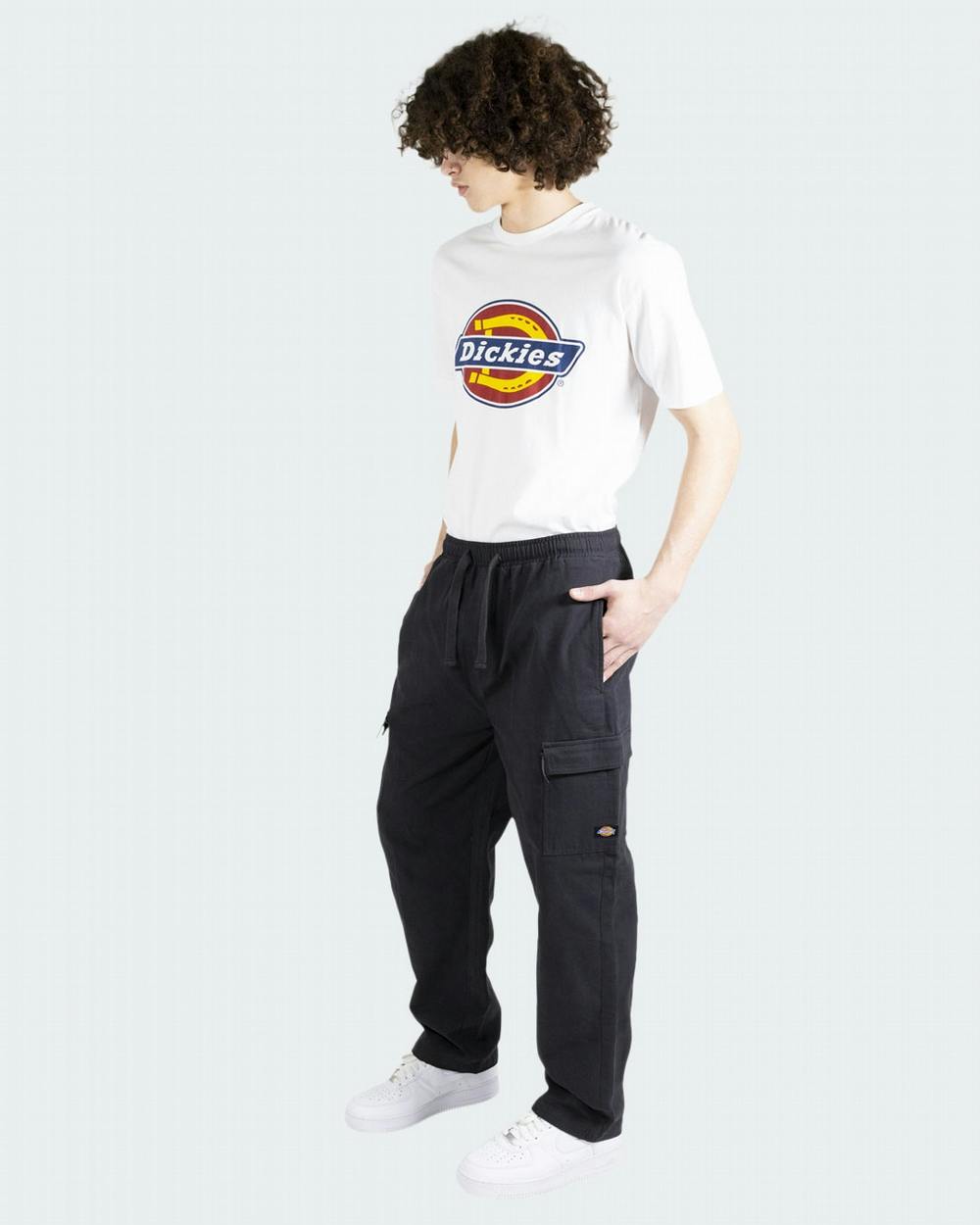Dickies Women's Relaxed Fit Cropped Cargo Pants, Black (BKX), 26