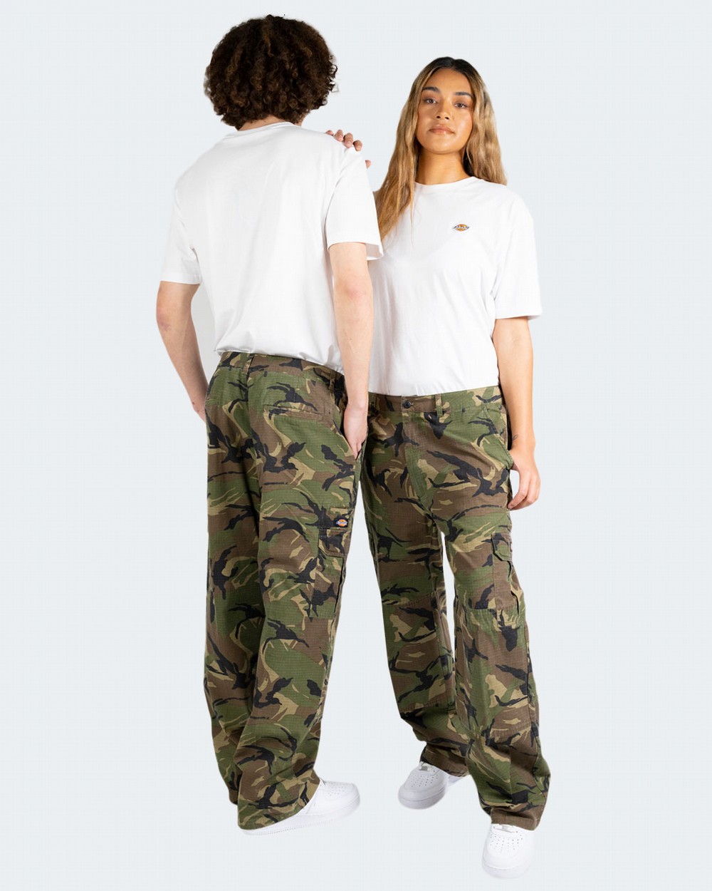 Buy Online Men Camouflage Printed Cotton Mid-Rise Trackpants at best price  - Pluss.in