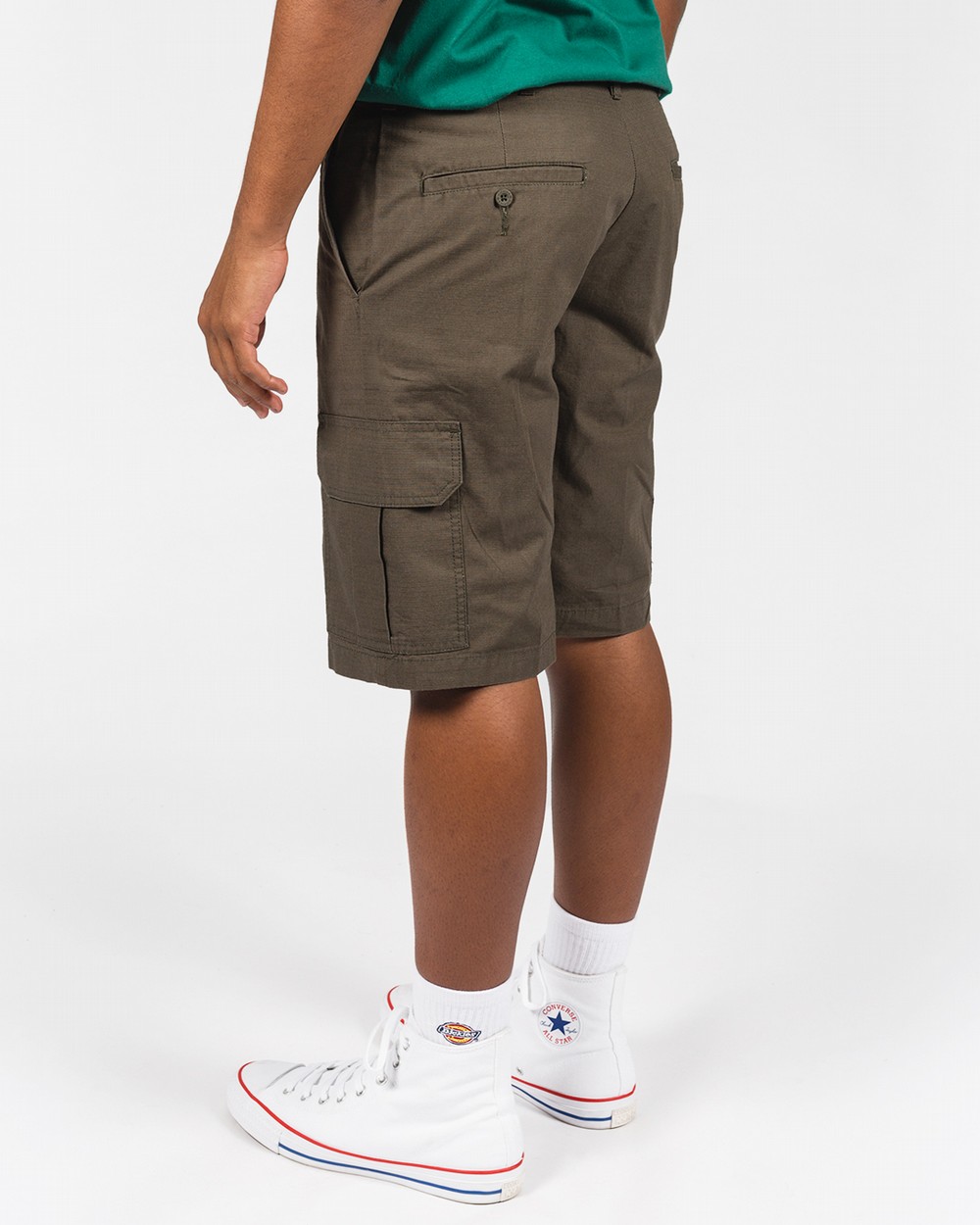 loose fit cargo shorts